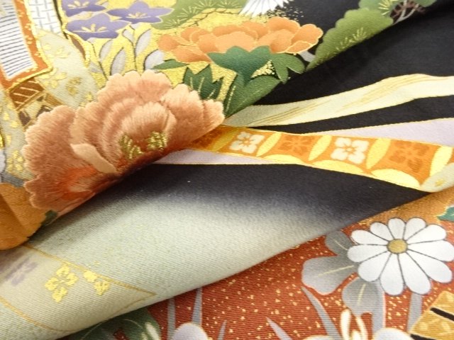  御所車に牡丹・鶴模様刺繍留袖（比翼付き）